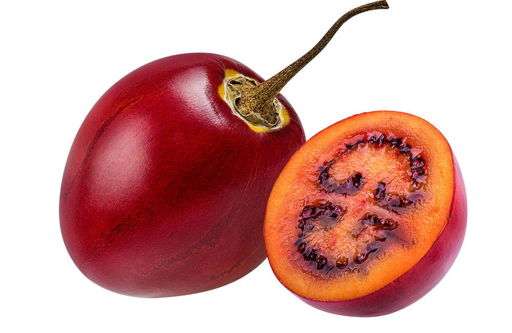 https://www.shutterstock.com/es/image-photo/tamarillo-isolated-on-white-background-1709876419